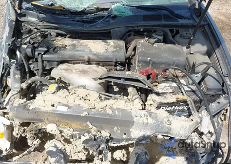 2005 Toyota Camry Le from USA, damaged, VIN 4T1BE32K25U961737